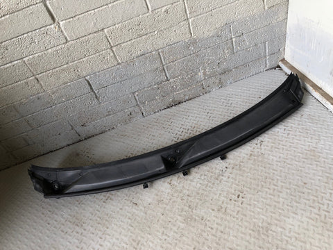 Range Rover L322 Scuttle Panel Windscreen DWD000024RMD Land Rover 2002 to 2006