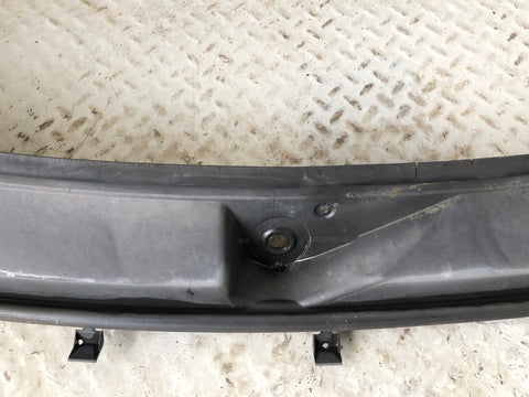 Range Rover L322 Scuttle Panel Windscreen DWD000024RMD Land Rover 2002 to 2006