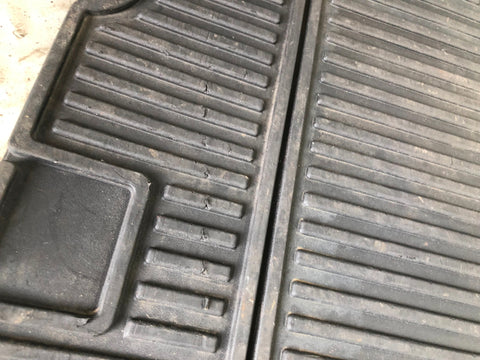 Discovery 4 Rubber Boot Liner Floor Mat Genuine Land Rover 2009 to 2016 D28046
