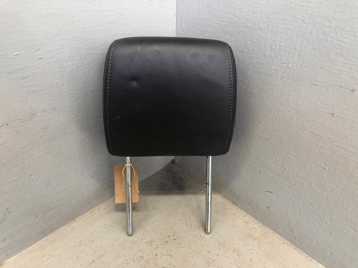 Discovery 4 Rear Headrest Leather Black Left Near Side Land Rover 2009 to 2016