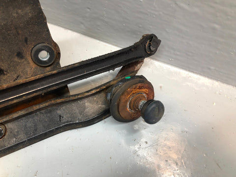 Discovery 2 Front Wiper Motor and Linkage DKD100620 Land Rover R19026