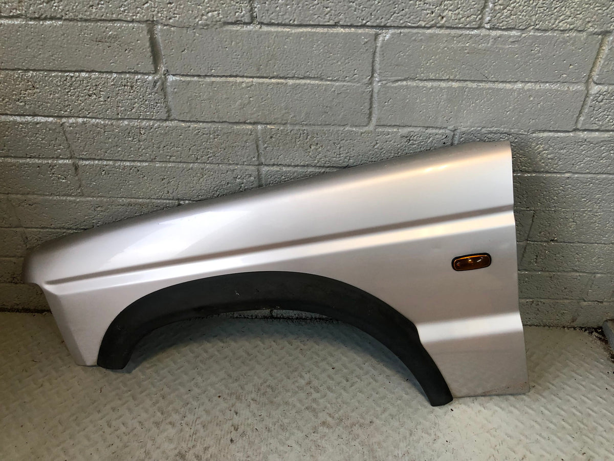 Discovery 2 Front Wing Near Side Blenheim Silver Land Rover 1998 to 2002 R28105