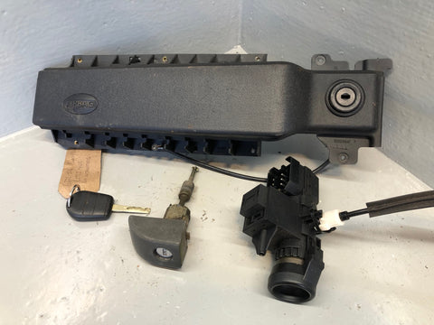 Range Rover L322 Ignition Barrel with Key Lock Set TD6 2002 to 2006 R19095