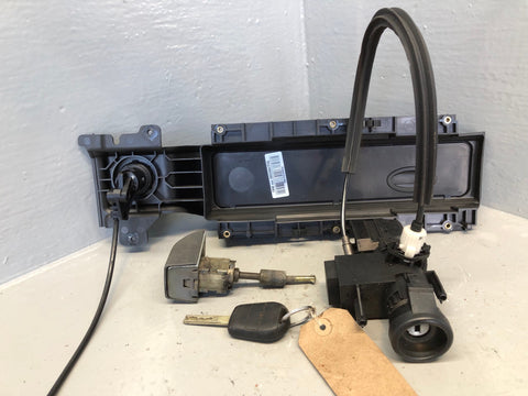 Range Rover L322 Ignition Barrel with Key Lock Set TD6 2002 to 2006 R19095