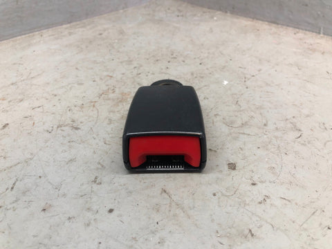 Discovery 4 Seat Belt Buckle Clasp Near Side Rear Land Rover 2009 to 2016 Type 1