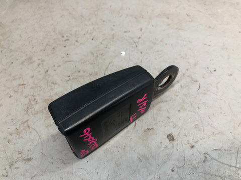 Discovery 4 Seat Belt Buckle Clasp Near Side Rear Land Rover 2009 to 2016 Type 1