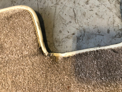 Discovery 4 Floor Mats Carpet Beige Set of 5 Land Rover 2009 to 2016 L05125