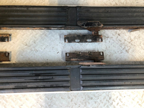 Discovery 3 4 Side Steps Pair Of Black Land Rover 2004 to 2014 L05125