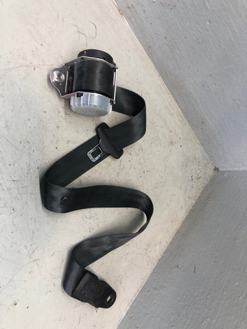 Discovery 4 Seat Belt Centre Rear in Black Land Rover 2009 to 2013 Type 1