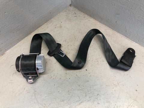 Discovery 4 Seat Belt Centre Rear in Black Land Rover 2009 to 2013 Type 1