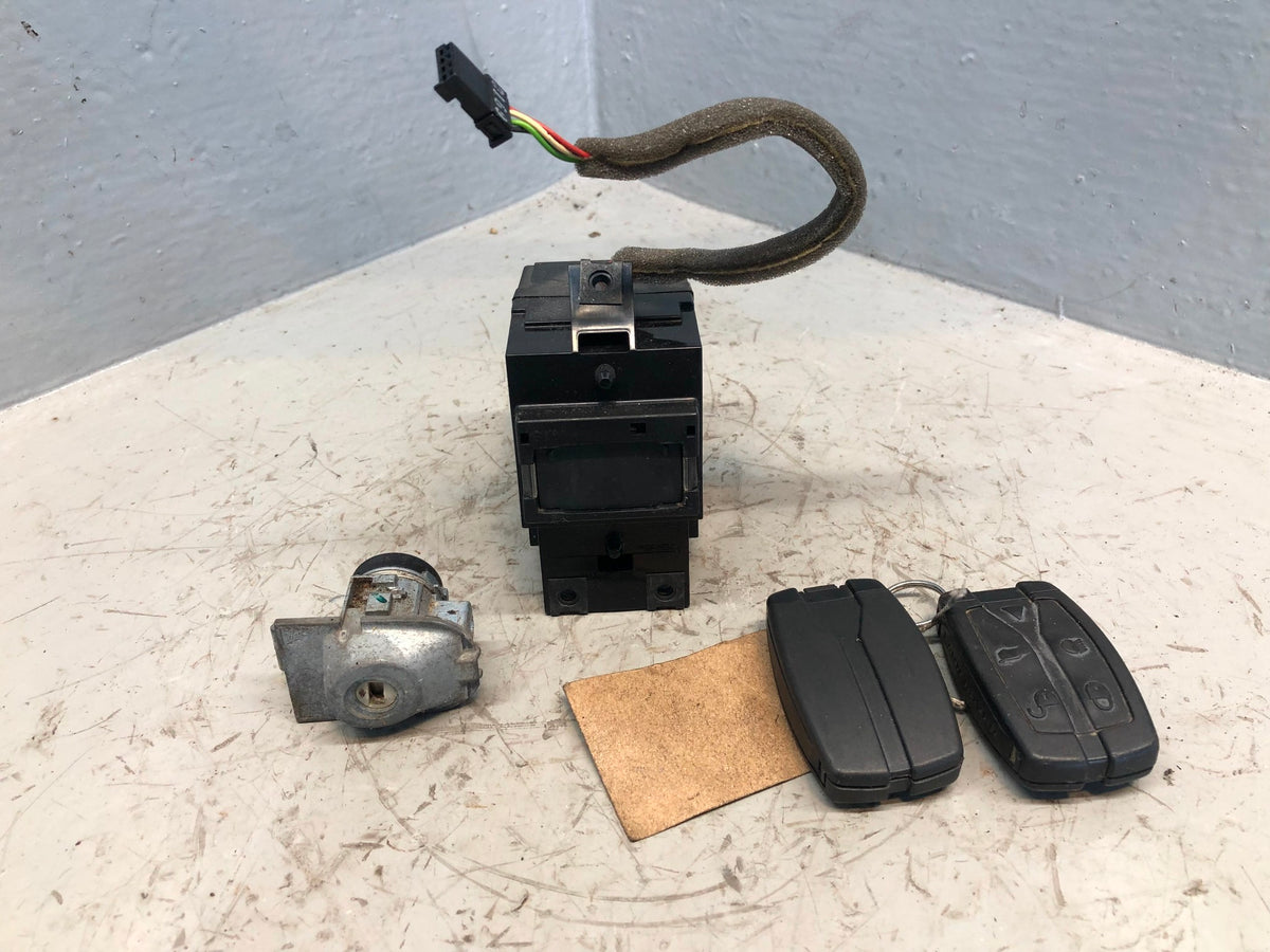 Freelander 2 Ignition Barrel with 2 Key Door Lock Land Rover 2006 to 2015 R09125