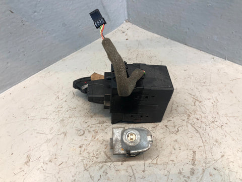 Freelander 2 Ignition Barrel with 2 Key Door Lock Land Rover 2006 to 2015 R09125