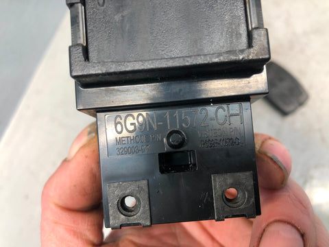 Freelander 2 Ignition Barrel with 2 Key Door Lock Land Rover 2006 to 2015 R09125