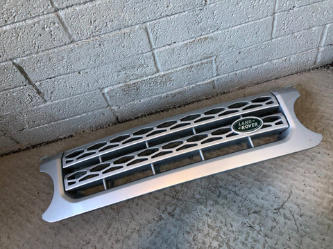 Discovery 4 Grille Front Silver Land Rover 2009 to 2016 L05125
