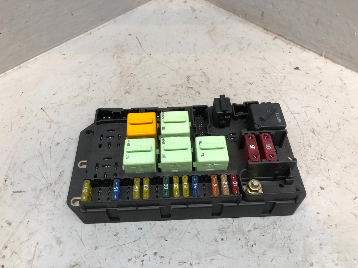 Range Rover L322 Fuse Box YQE000351 TD6 or V8 2002 to 2006