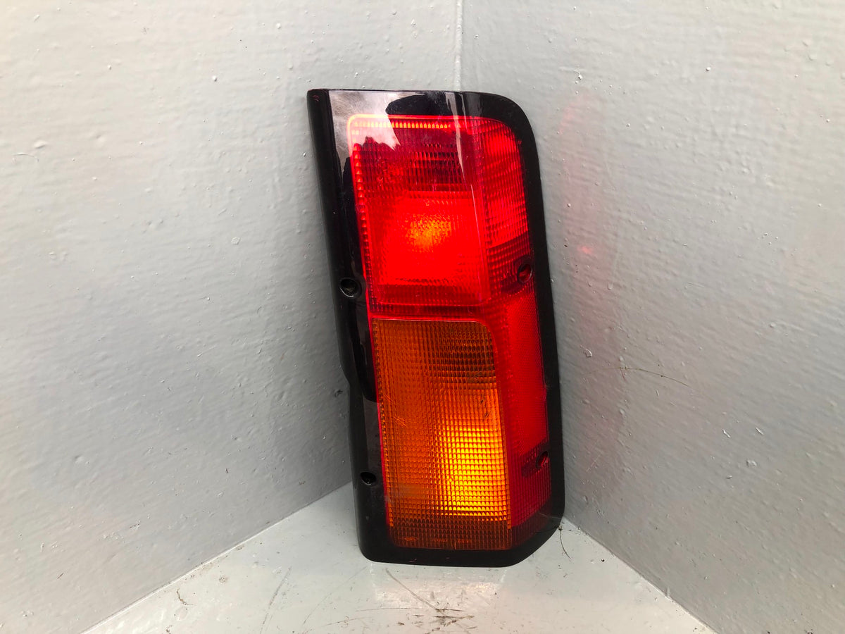 Discovery 2 Rear Light Upper Facelift Off Side Right Land Rover 2002 to 2004