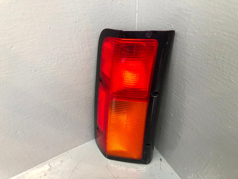 Discovery 2 Rear Light Upper Facelift Near Side Land Rover 2002 to 2004 R19026