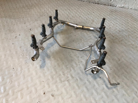 Range Rover L322 Fuel Injector Rail and Injectors 4.4 V8 Petrol 2002 to 2006