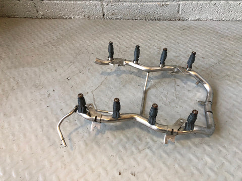 Range Rover L322 Fuel Injector Rail and Injectors 4.4 V8 Petrol 2002 to 2006