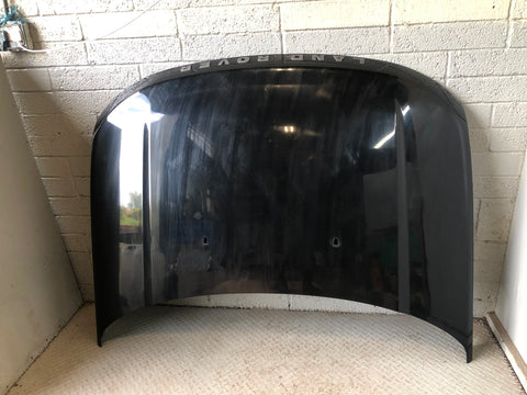 Discovery 4 Bonnet in Santorini Black LRC 820 Land Rover 2009 to 2016 D28046