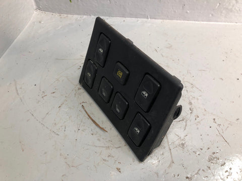 Discovery 2 Electric Window Switch Pack Black Land Rover 2002 to 2004 R19026