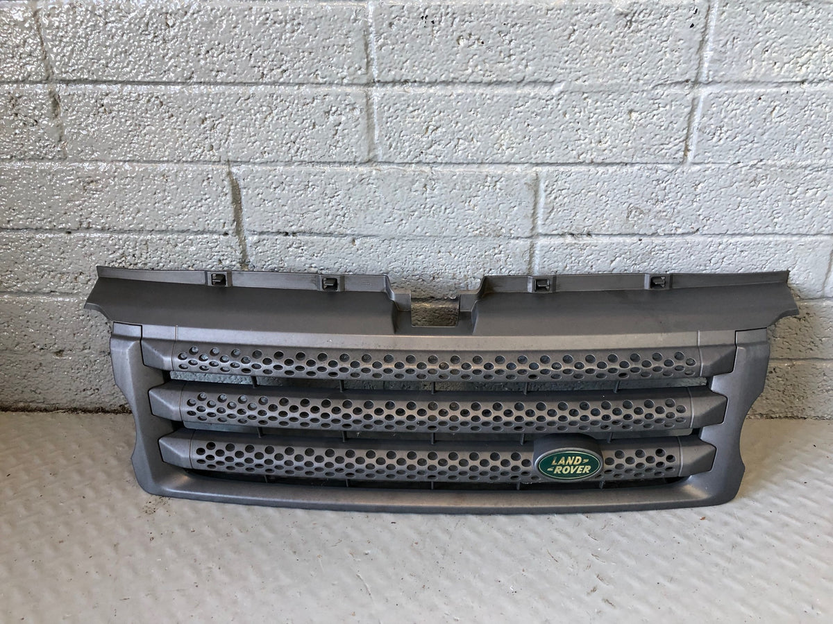 Range Rover Sport Front Grille Pre Facelift in Grey L320 2005 to 2009