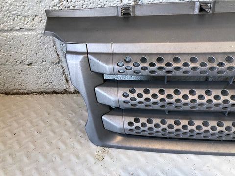 Range Rover Sport Front Grille Pre Facelift in Grey L320 2005 to 2009