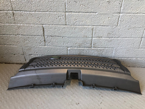 Range Rover Sport Front Grille Pre Facelift in Grey L320 2005 to 2009