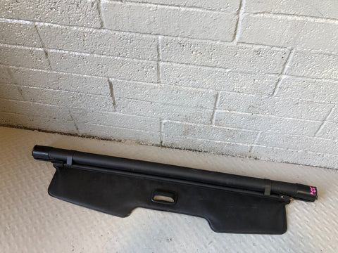 Range Rover Sport Retractable Load Cover in Black L320 2005 to 2013 L19095
