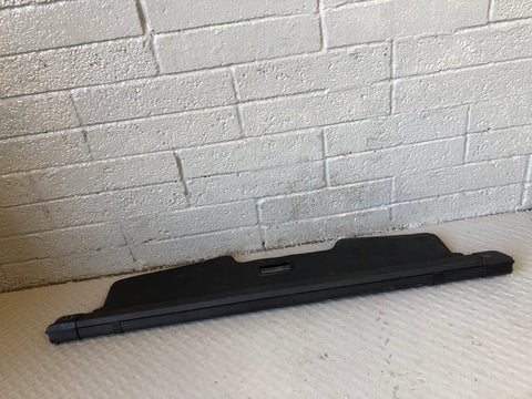 Range Rover Sport Retractable Load Cover in Black L320 2005 to 2013 L19095