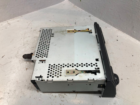 Discovery 2 Stereo Head Unit Radio Cassette XQD000110PUY Land Rover R19026