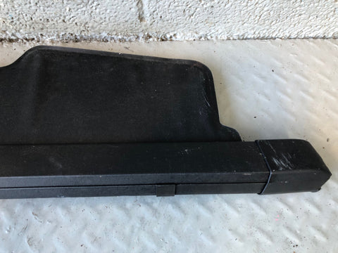 Range Rover Sport Retractable Load Cover in Black L320 2005 to 2013 L19095