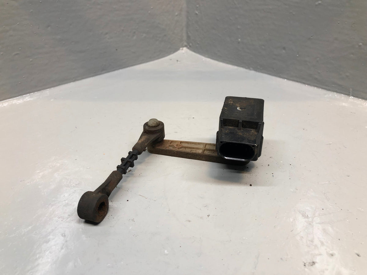 Discovery 3 Ride Height Sensor Front Near Side RQH500071 Land Rover