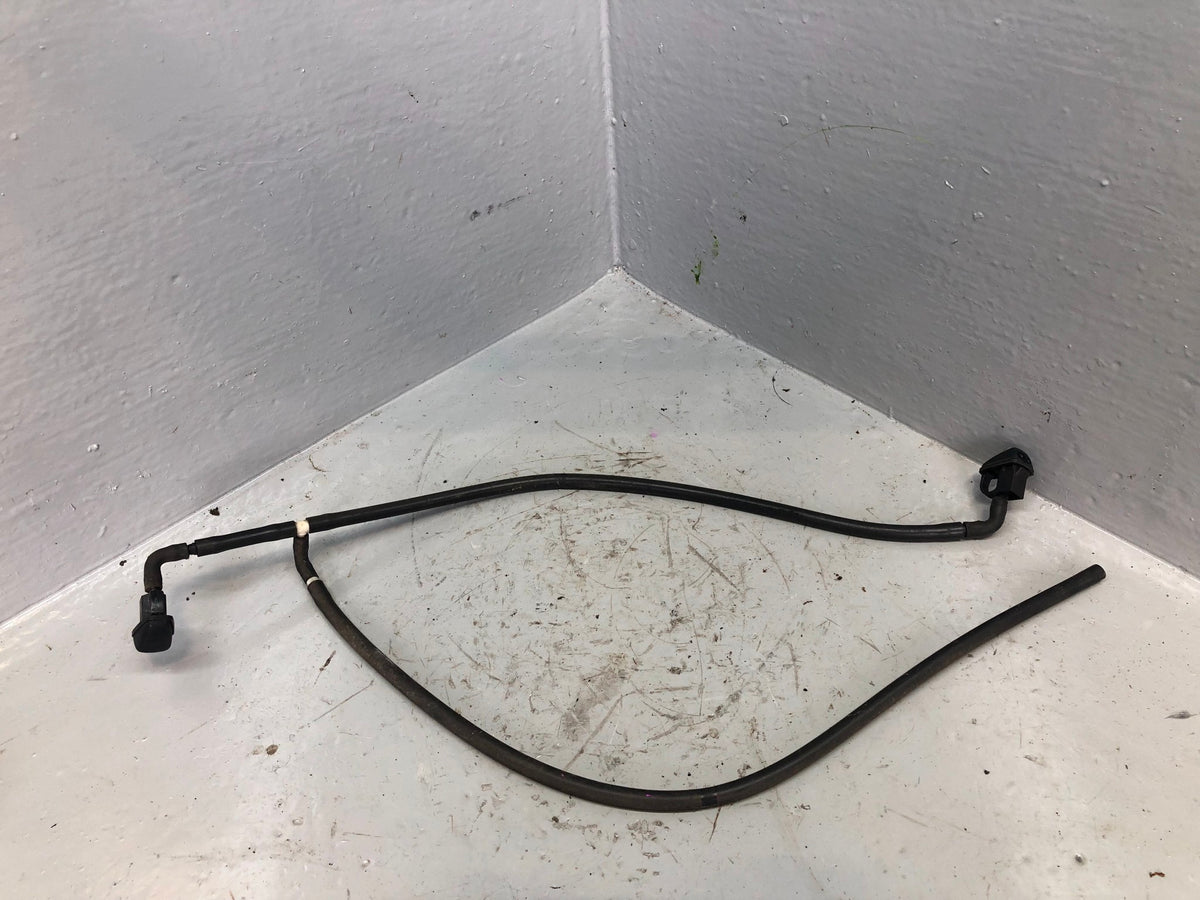 Discovery 2 Windscreen Washer Jets Pair with Pipe Land Rover L318 1998 to 2004