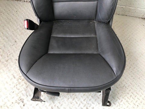 Discovery 2 Seats Black Manual Full Leather x5 Land Rover 1998 to 2004 R19026