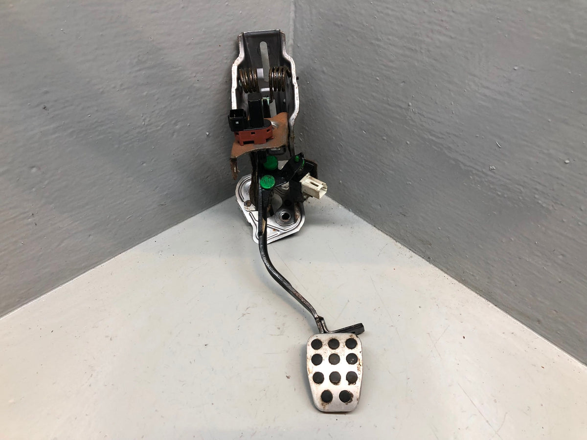Mazda MX-5 Clutch Pedal Assembly with Switch 2.0 L MK3 NC 2006 to 2014