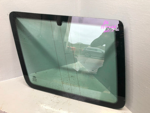 Discovery 2 Window Glass Panel Near Side Rear Land Rover 1998 to 2004