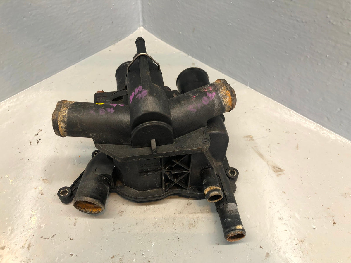 Range Rover Sport Thermostat Housing L322 L320 3.6 TDV8 6H4Q-8A586-DC LR004318