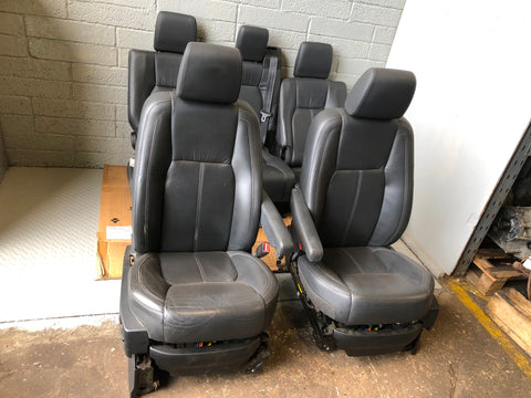 Discovery 4 HSE Seats Leather in Black Land Rover 2014 to 2016 Facelift K19085