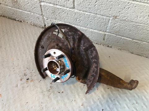 Discovery 3 Hub Near Side Front with ABS Sensor Land Rover 2004 to 2009 K28115