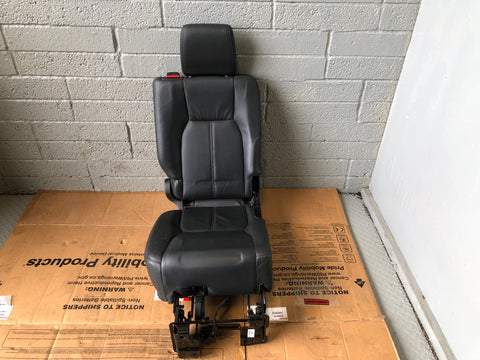 Discovery 4 HSE Seats Leather in Black Land Rover 2014 to 2016 Facelift K19085