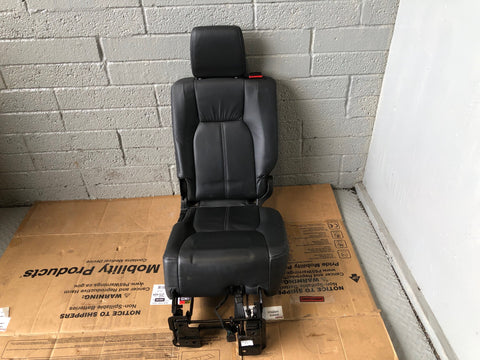 Discovery 4 HSE Seats Leather in Black Land Rover 2014 to 2016 Facelift K19085