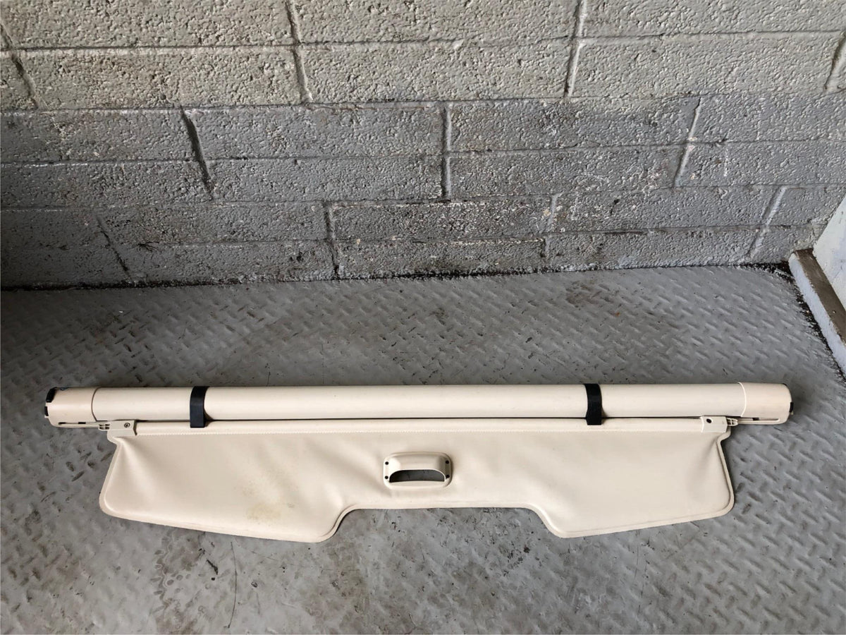 Range Rover Sport Retractable Load Cover in Ivory L320 2005 to 2013 L24075