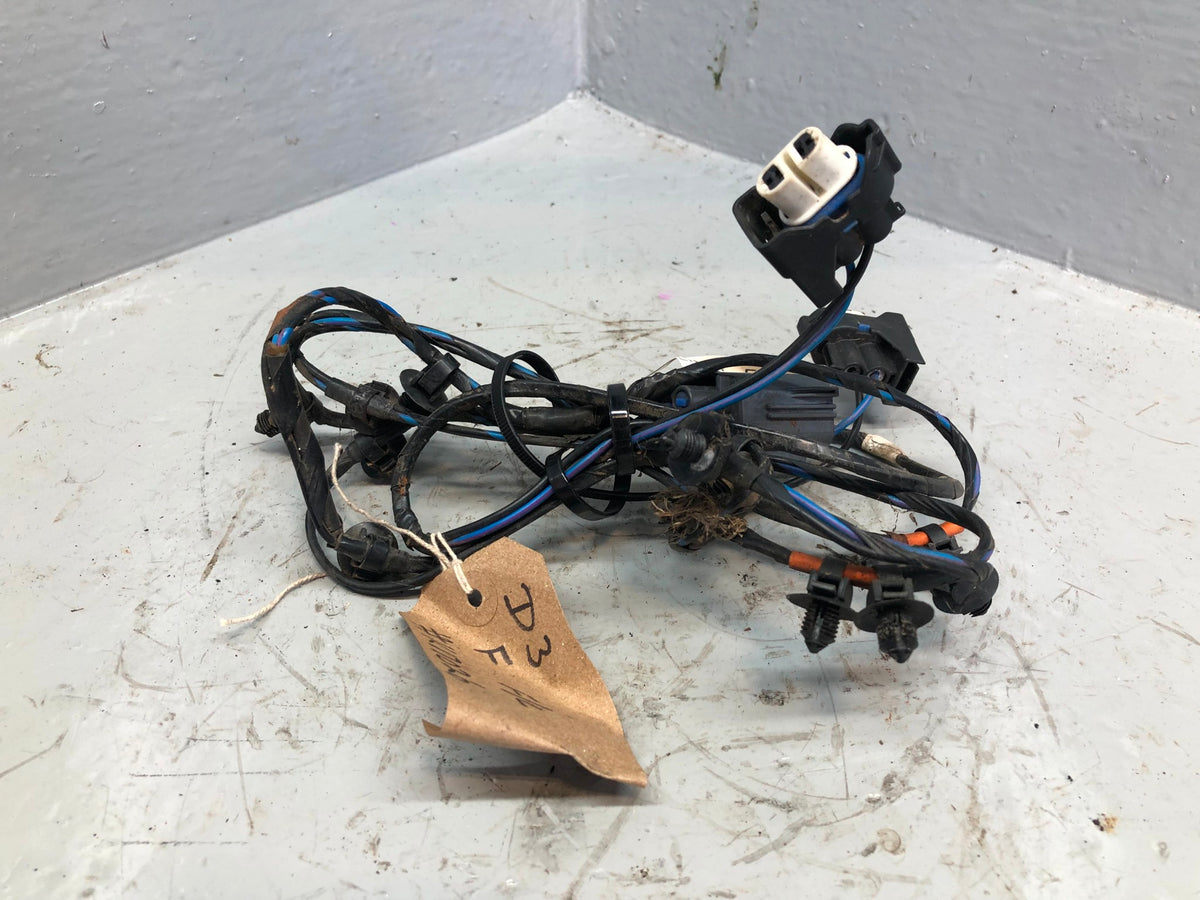 Discovery 3 Fog Light Wiring Loom Front Bumper YMQ501621 Land Rover 2004 to 2009
