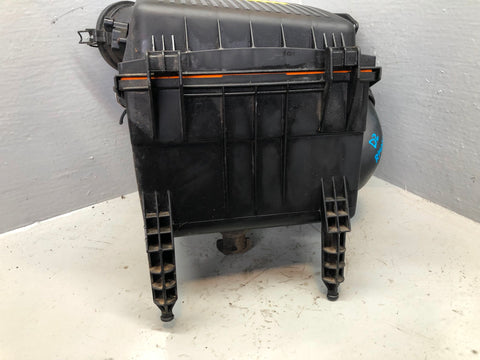 Discovery 2 Air Box Filter Housing 2.5 TD5 15p L318 Land Rover 2002 to 2004