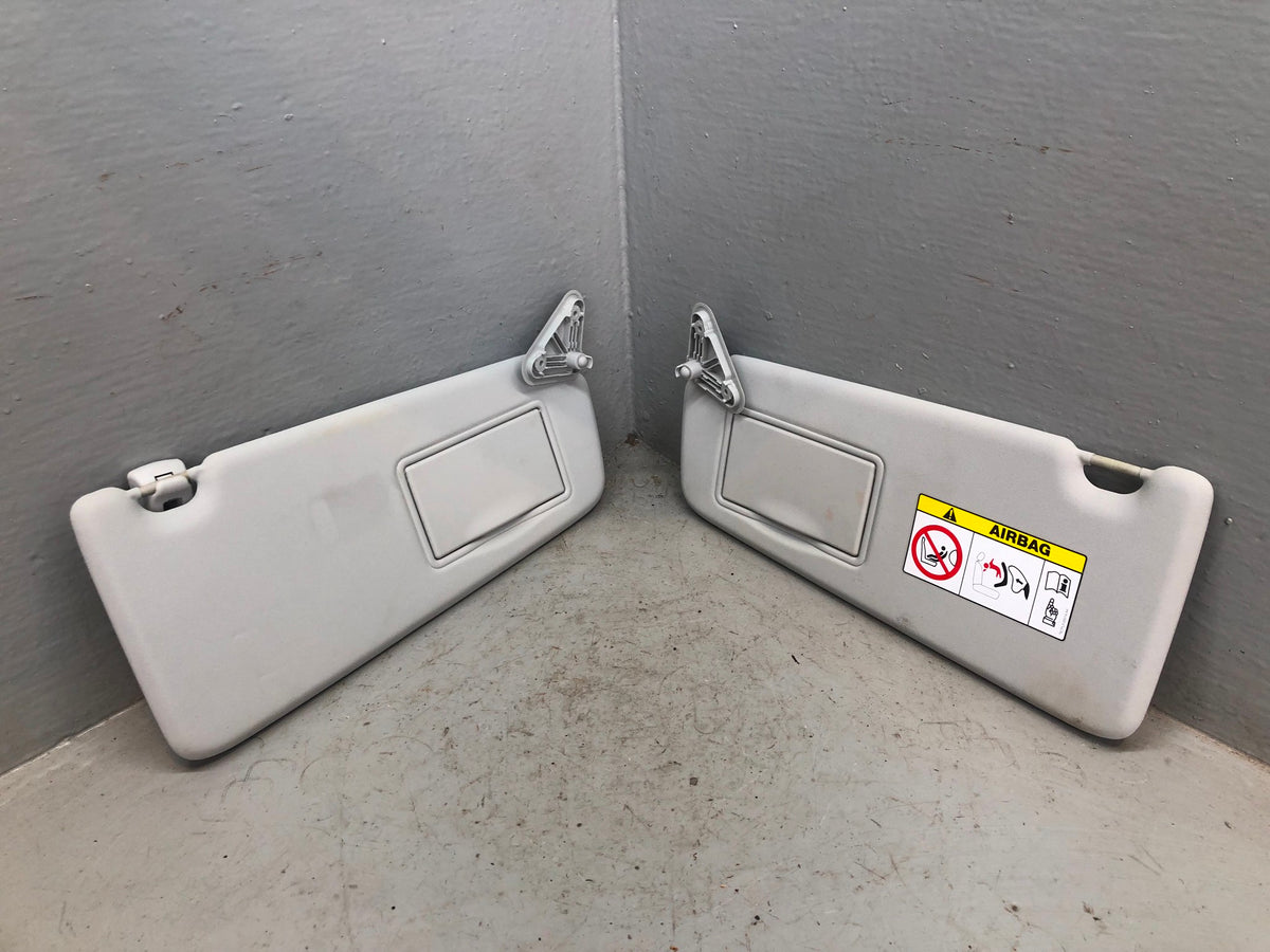 Discovery Sport Sun Visors Illuminated Pair Of in Cirrus L550 Land Rover L28046
