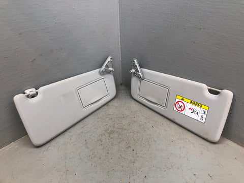 Discovery Sport Sun Visors Illuminated Pair Of in Cirrus L550 Land Rover L28046