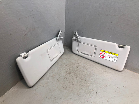Discovery Sport Sun Visors Illuminated Pair Of in Cirrus L550 Land Rover L28046