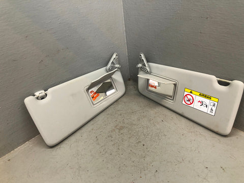 Discovery Sport Sun Visors Illuminated Pair Of in Cirrus L550 Land Rover L28046