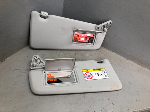 Discovery Sport Sun Visors Illuminated Pair Of in Cirrus L550 Land Rover L28046